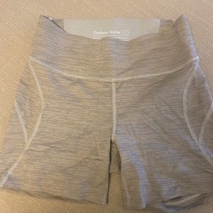 Outdoor Voices smooth leggings shorts in size S